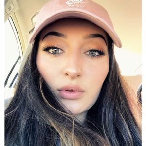 Meet your Posher, Alina